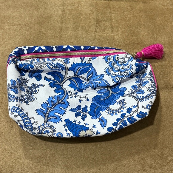 •Unlisted• - Picture 5 of 11